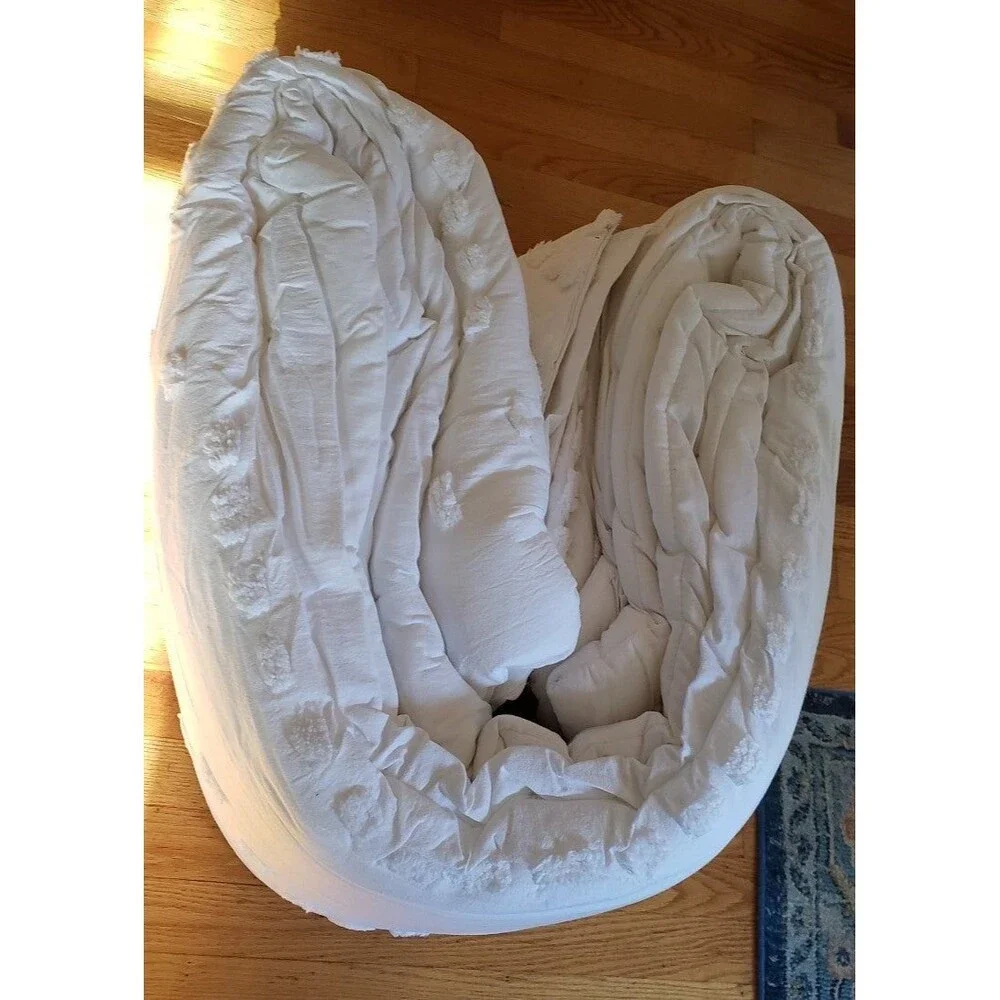 NWT Michaela Tufted Triangles 3-Piece Full/Queen Comforter Set in Bright White